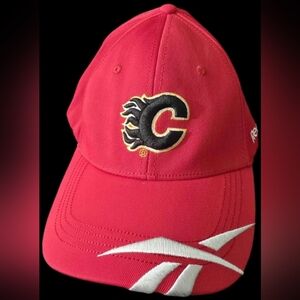 Calgary Flames Reebok Hat Red NHL Adjustable Cap NWT